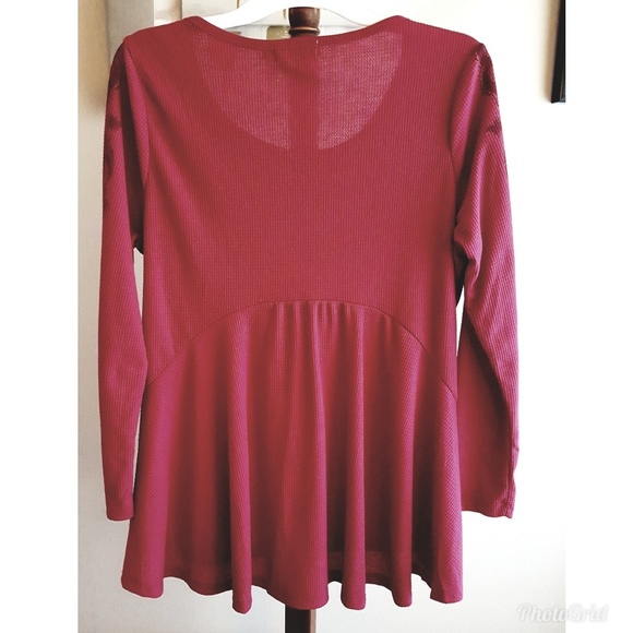 UNITY TOP - Picture 2 of 4